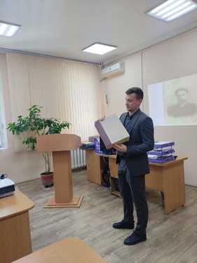 image-1366-2249.peg